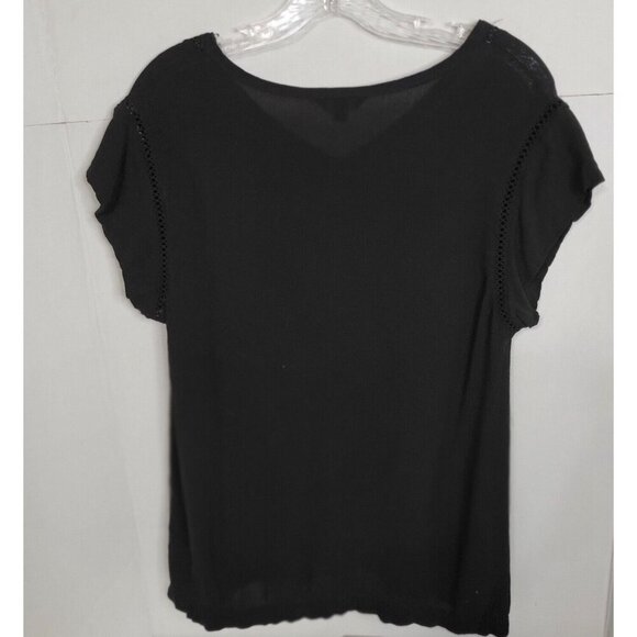 Buffalo David Bitton Ladies Lightweight V-Neck sheer Blouse M black eyelet cut - Picture 4 of 4